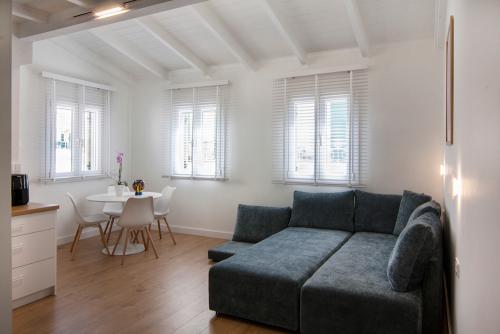 solo-bianco-lefkada-mezoneta-a2-2