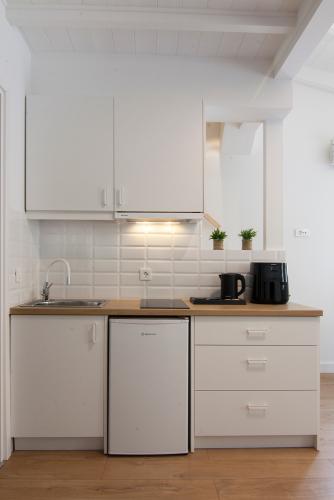 solo-bianco-lefkada-mezoneta-a2-9